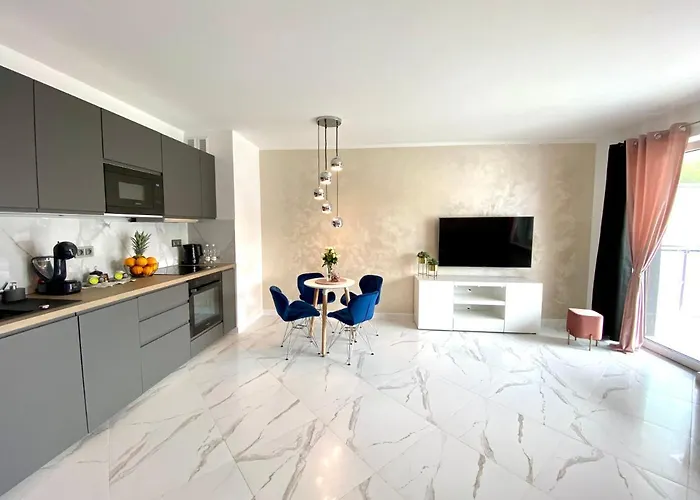 Sunrise شقة يلينيا غورا